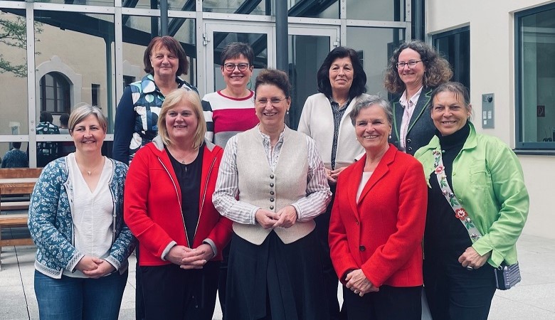 Gruppenfoto mit dem Landesvorstand der Landfrauen im Bayerischen Bauernverband